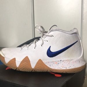 Kyrie 6 kids basketball shoes